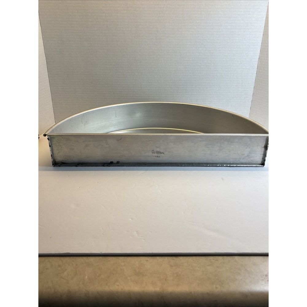 wilton cake pan shaped - Picture 9 of 14